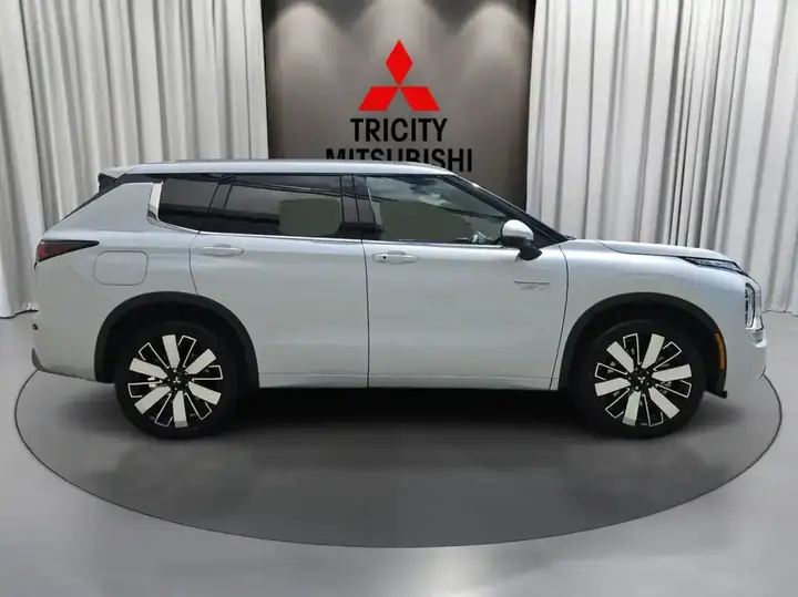 Mitsubishi Outlander 2026 photo 4