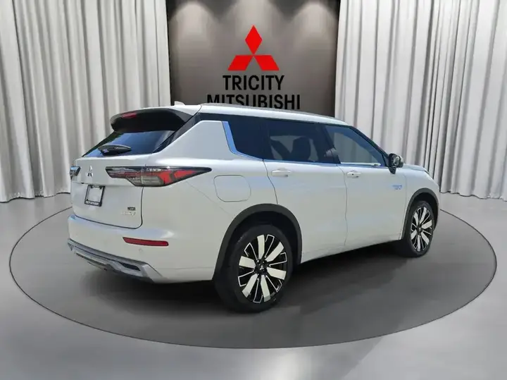 Mitsubishi Outlander 2026 photo 5