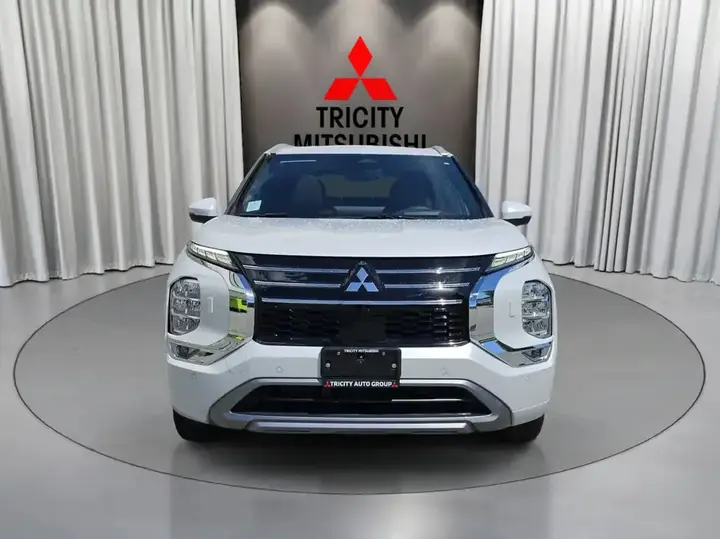 Mitsubishi Outlander 2026 photo 2