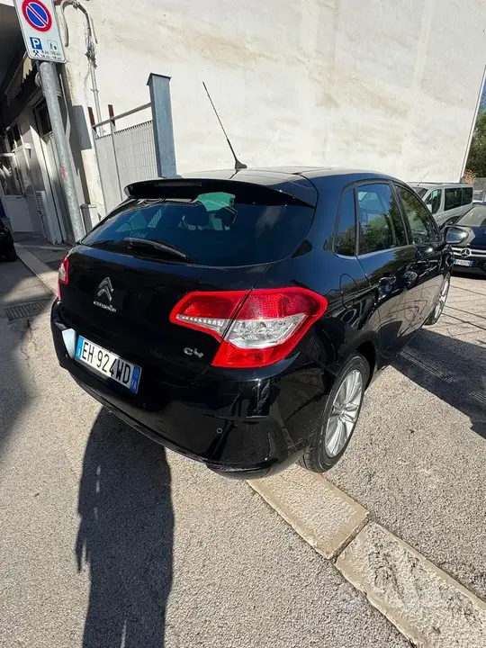 Citroen C4 2011 photo 4