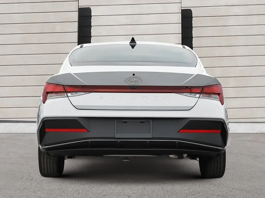 Hyundai Elantra 2026 photo 5