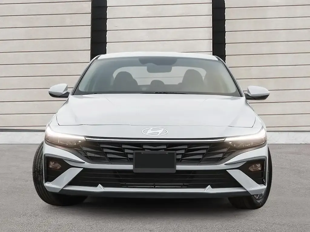 Hyundai Elantra 2026 photo 2