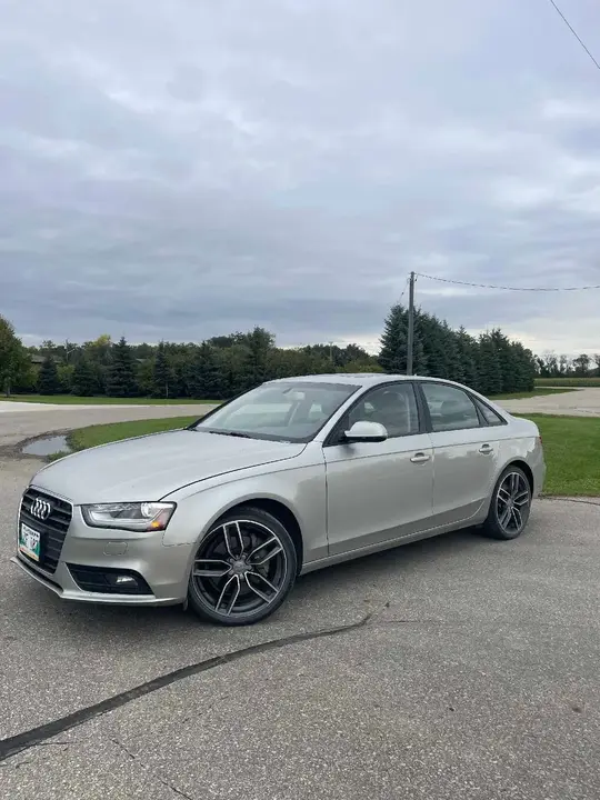Audi A4 2013 photo 3