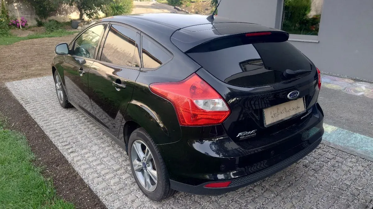 Ford Focus 2013 photo 3
