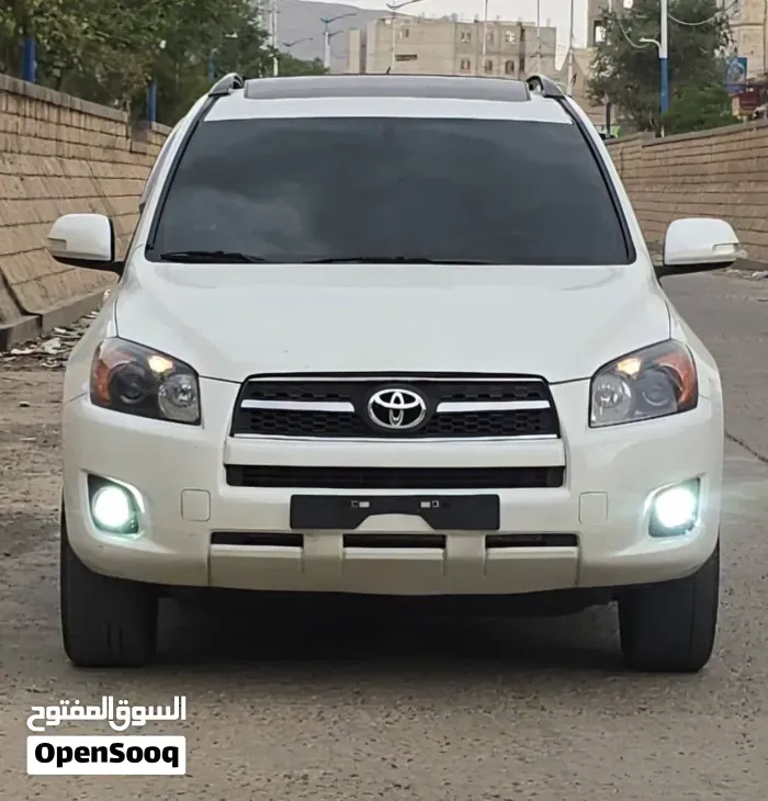 Toyota Rav4 2010 photo 2