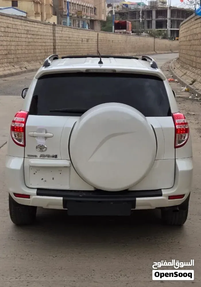 Toyota Rav4 2010 photo 4