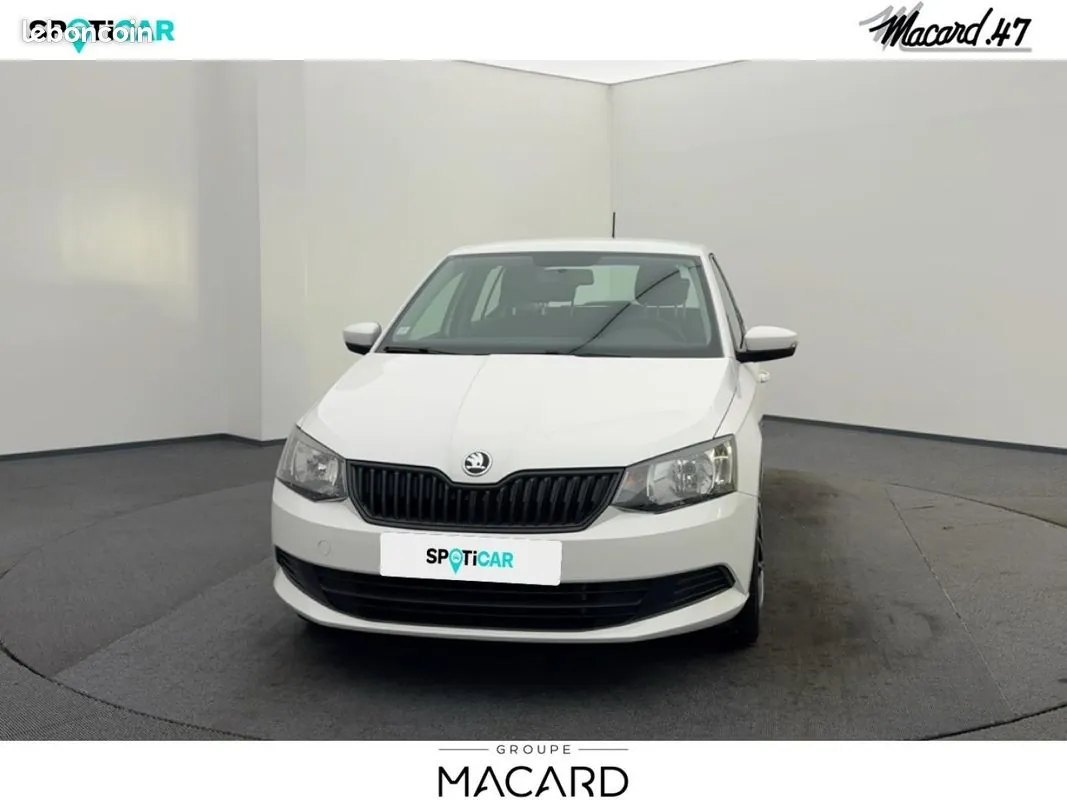 Skoda Fabia 2016 photo 2