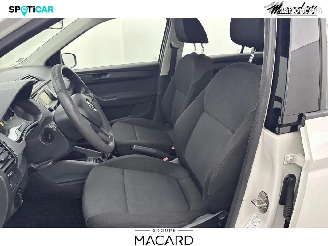 Skoda Fabia 2016 photo 3