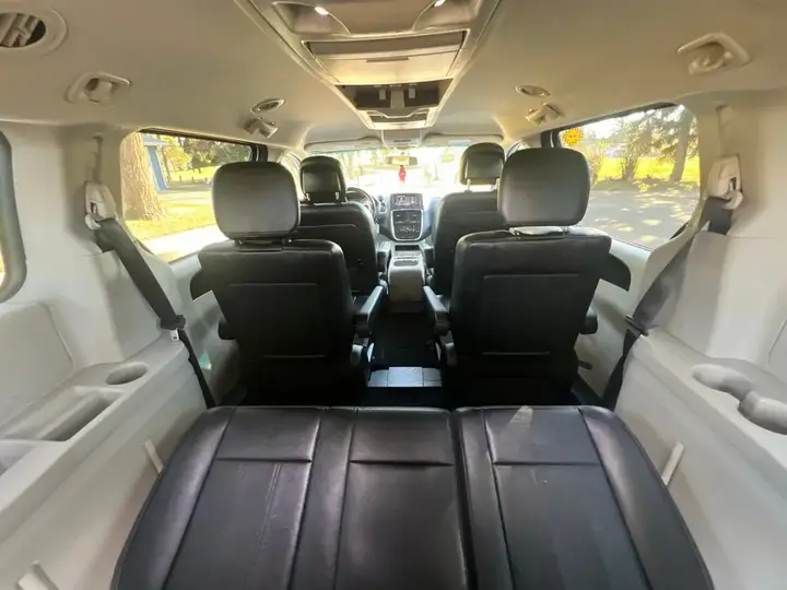 Dodge Grand Caravan 2017 photo 5