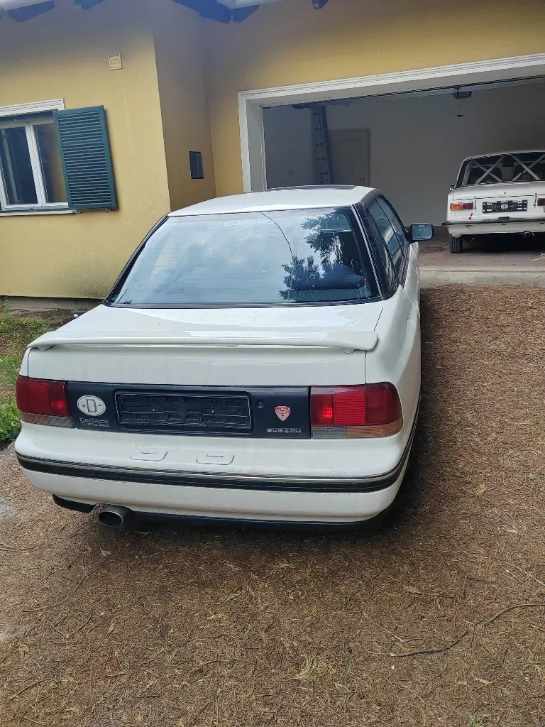 Subaru Legacy 1993 photo 3