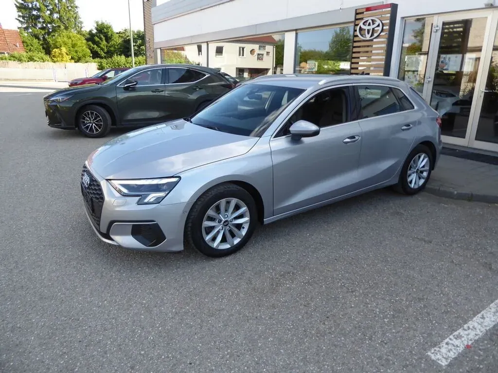 Audi A3 2021 photo 2