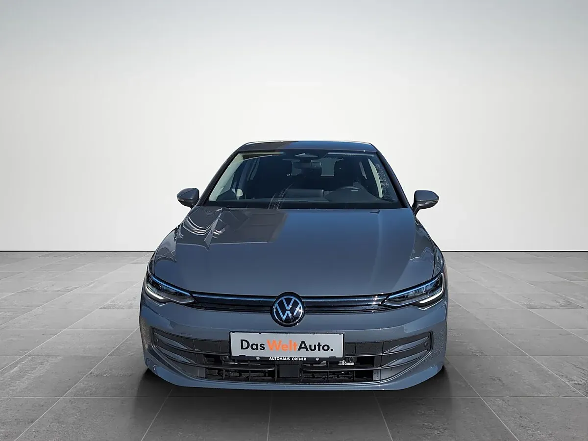 Volkswagen Golf 2026 photo 2