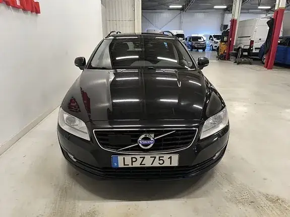 Volvo V70 2015 photo 2