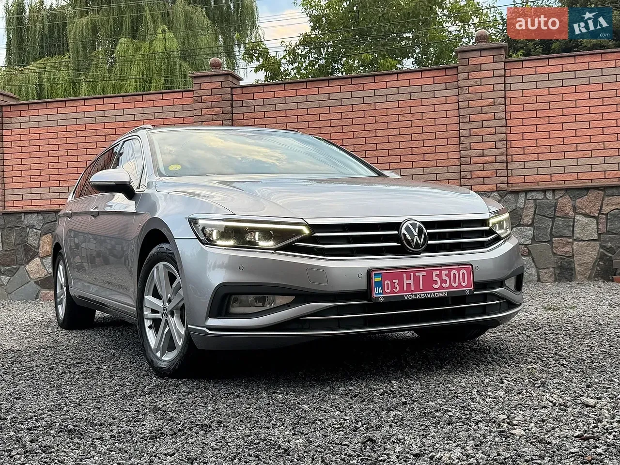 Volkswagen Passat 2021 photo 2