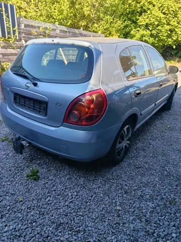 Nissan Almera