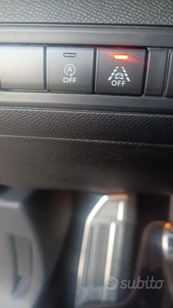 Peugeot 308 2018 photo 2