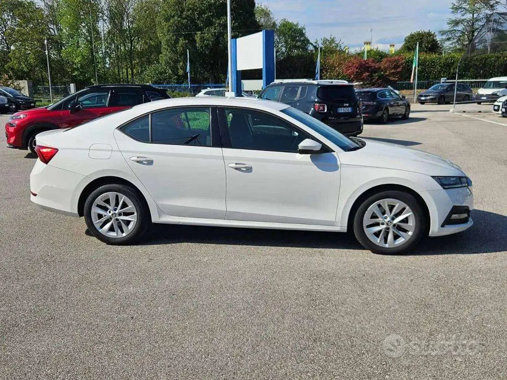 Skoda Octavia 2022 photo 4