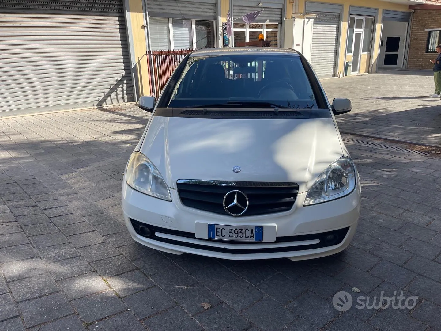 Mercedes-Benz A 2010 photo 2