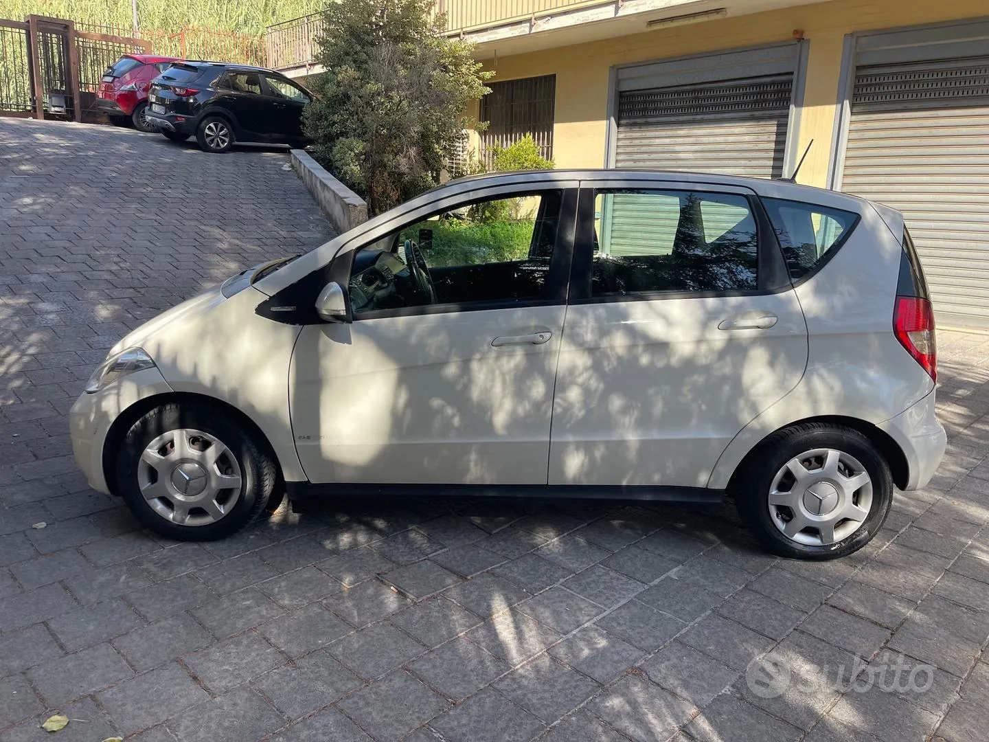 Mercedes-Benz A 2010 photo 3