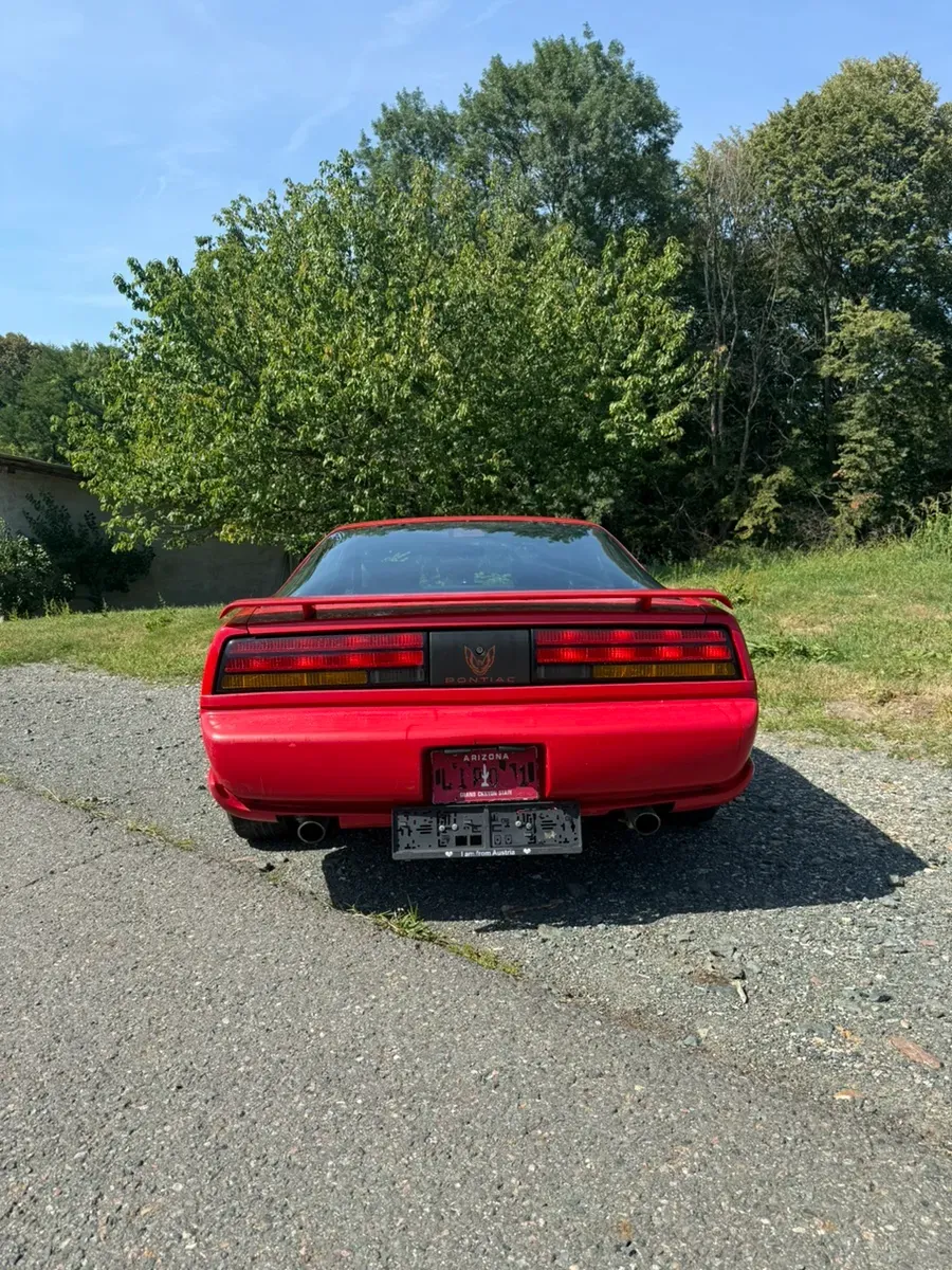Pontiac Firebird 1992 photo 2