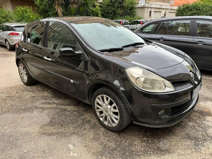 Renault Clio 2008 photo 3