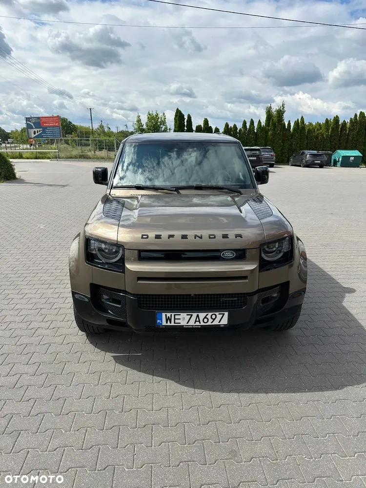 Land Rover Defender 2022 photo 2