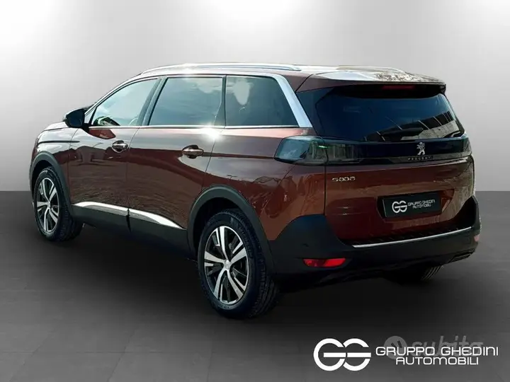 Peugeot 5008 2022 photo 3