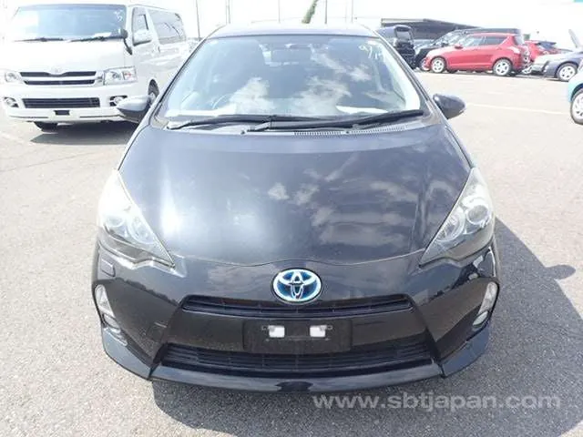 Toyota Aqua G 2013 photo 5