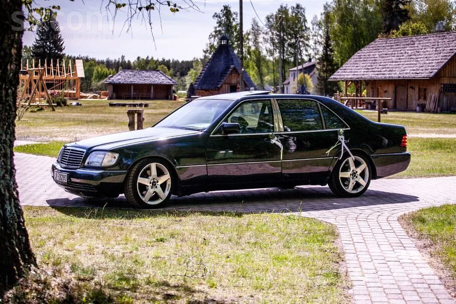 Mercedes-Benz S400