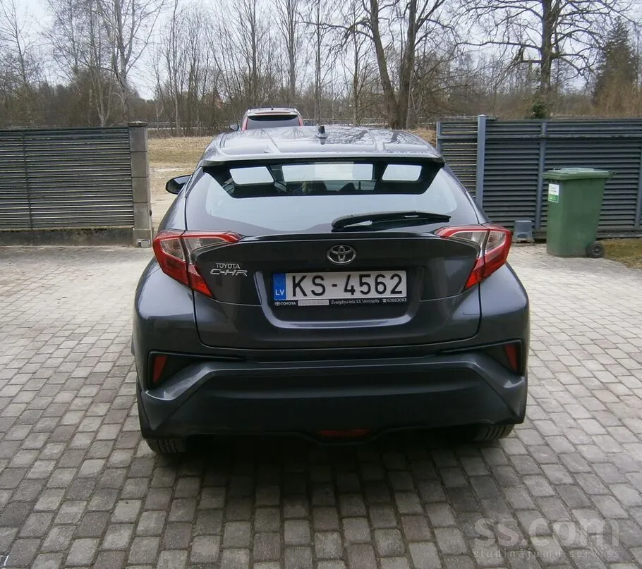 Toyota C-Hr 2017 photo 4