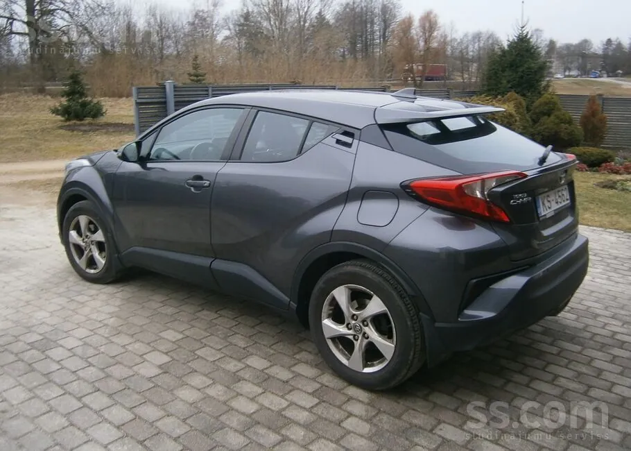 Toyota C-Hr 2017 photo 3