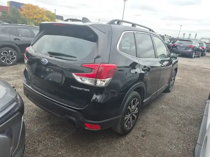 Subaru Forester 2023 photo 4