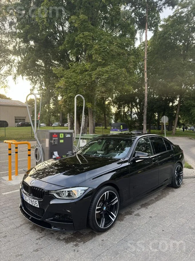 BMW 335I 2013 photo 3