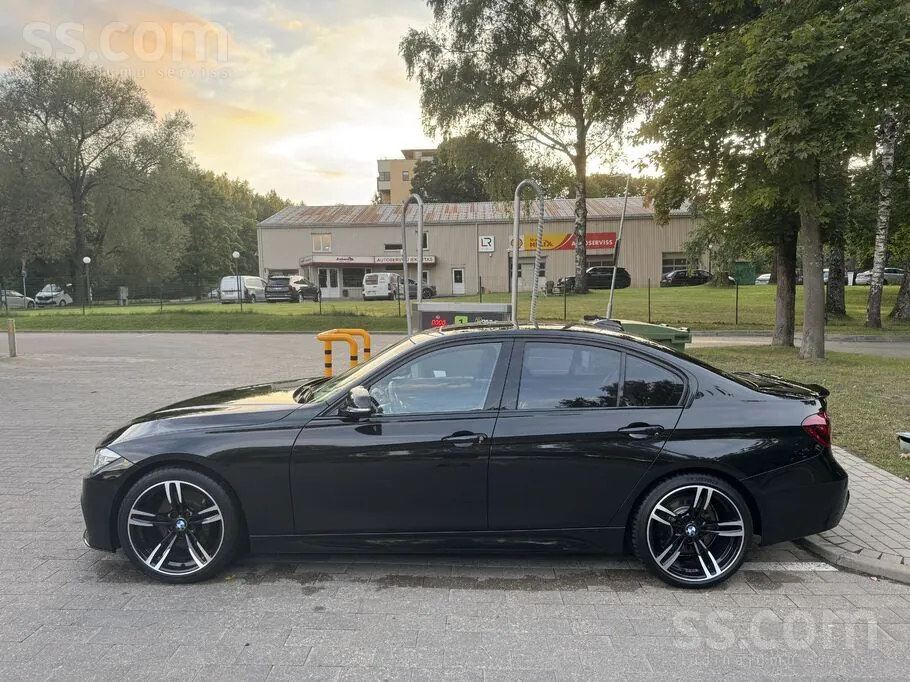 BMW 335I 2013 photo 4
