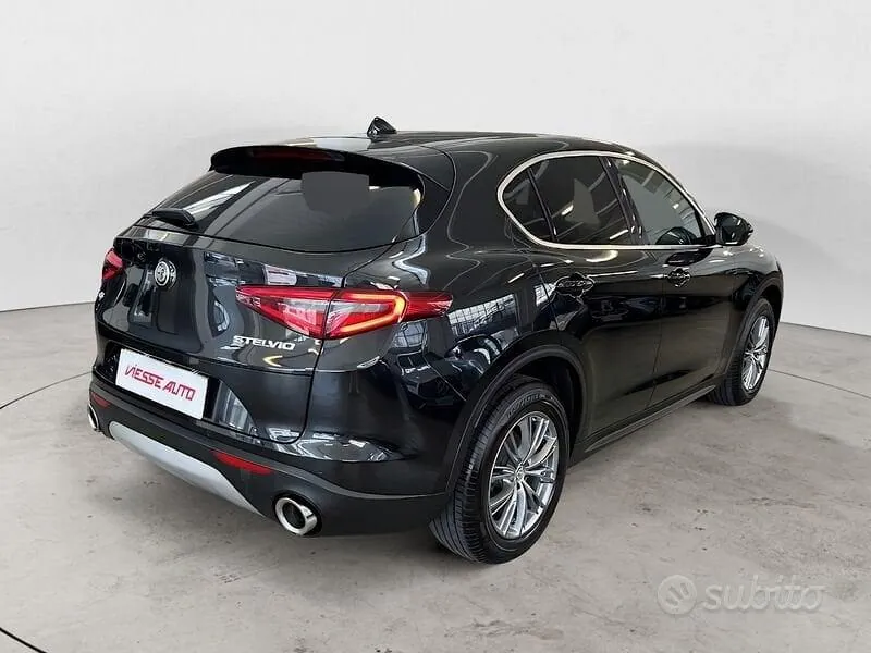 Alfa Romeo Stelvio 2017 photo 4
