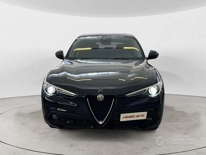 Alfa Romeo Stelvio 2017 photo 2