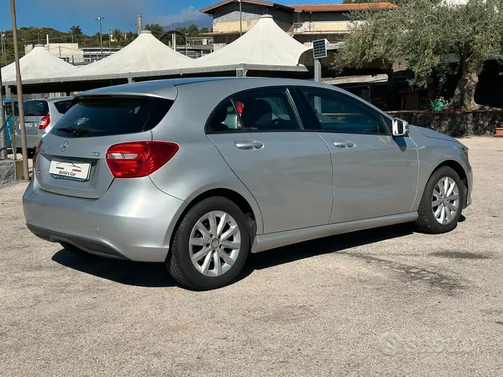 Mercedes-Benz A 180 2013 photo 5