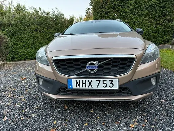 Volvo V40 Cross Country 2014 photo 2