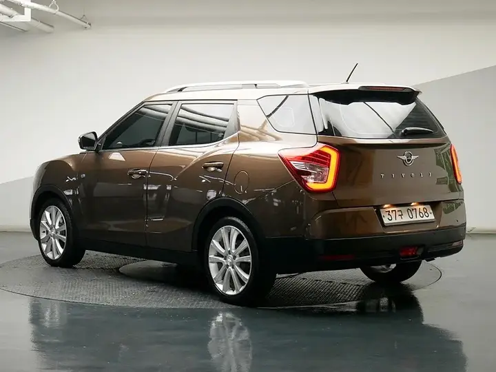 KG Mobility Tivoli 2016 photo 2