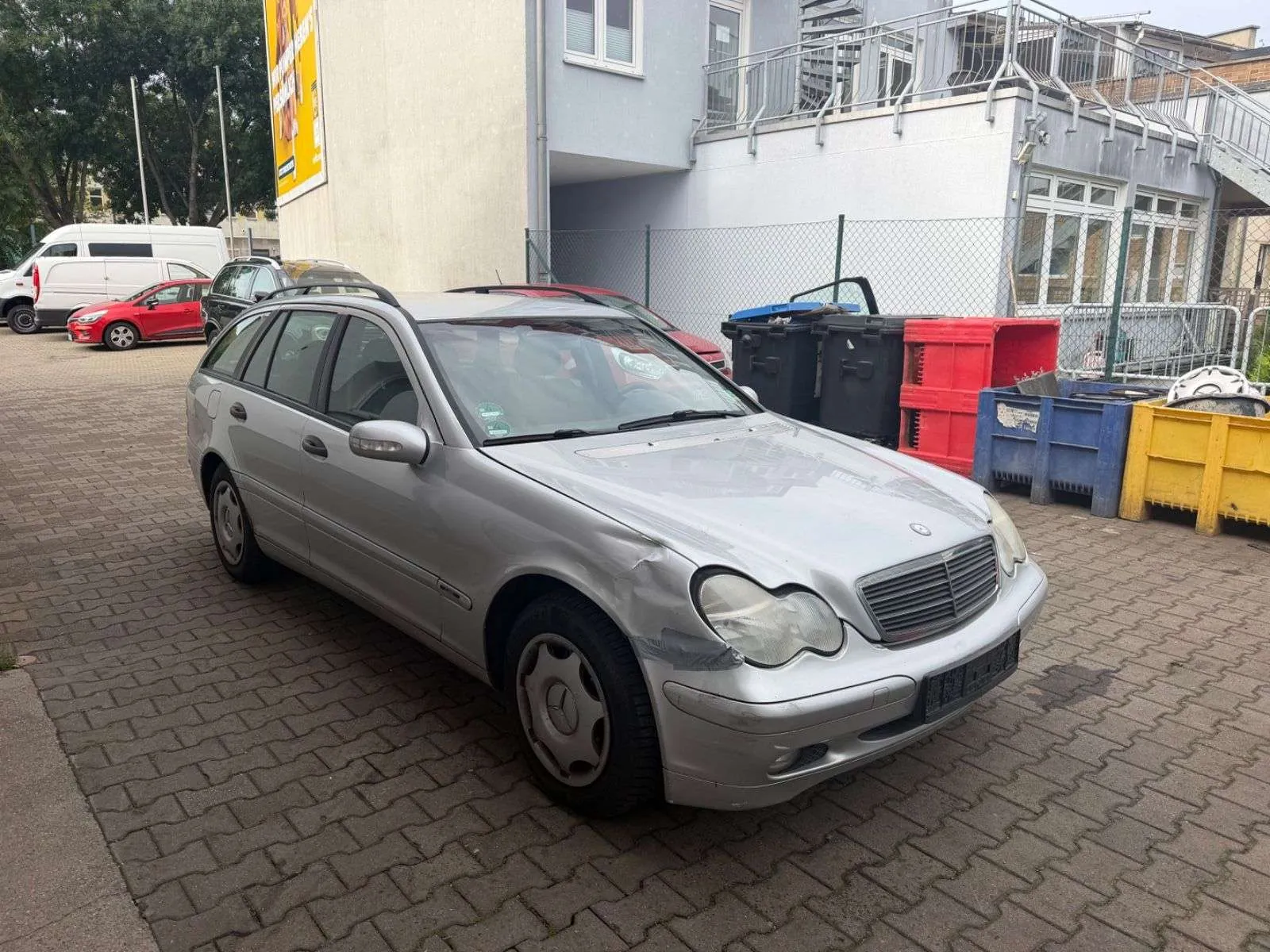 Mercedes-Benz C 180