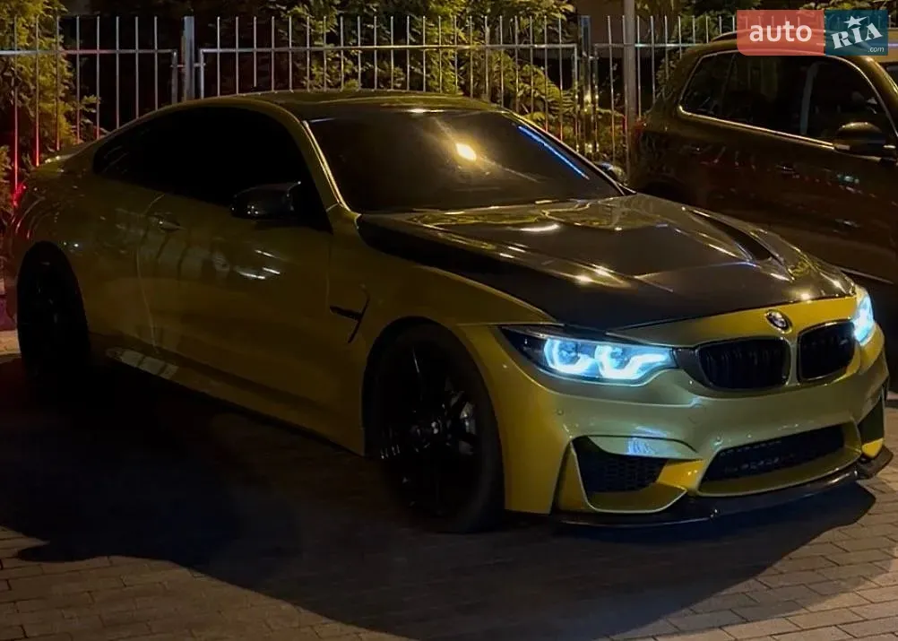 BMW M4 2014 photo 3