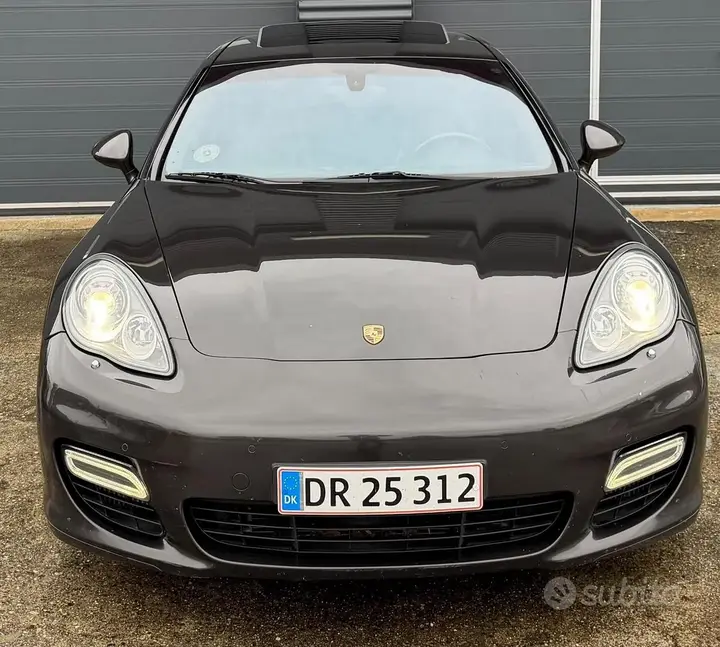 Porsche Panamera 2010 photo 5