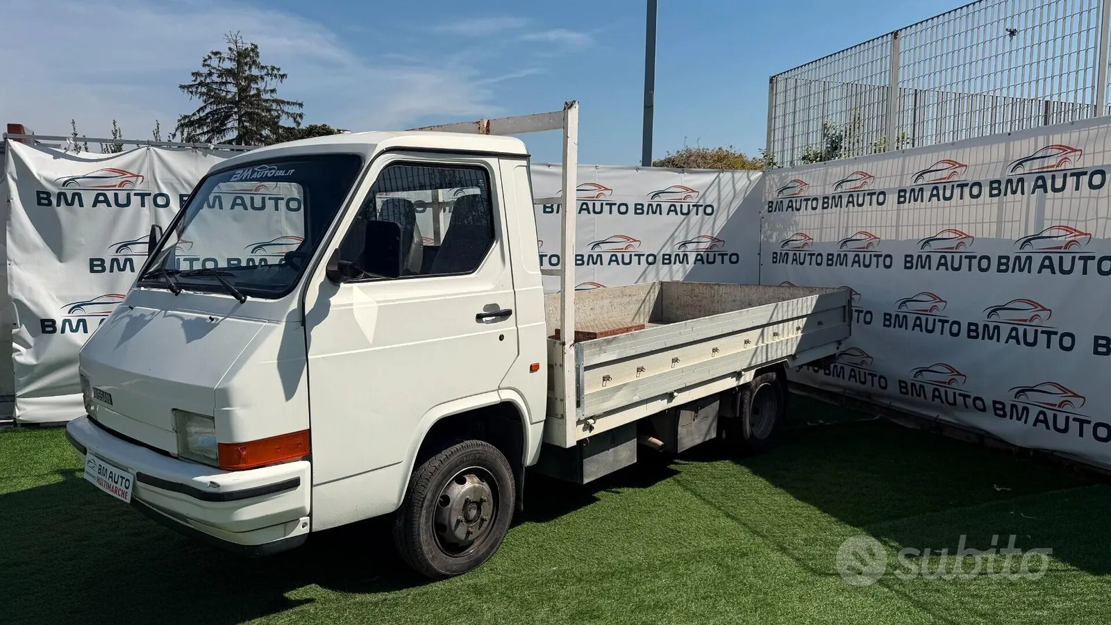 Nissan Trade