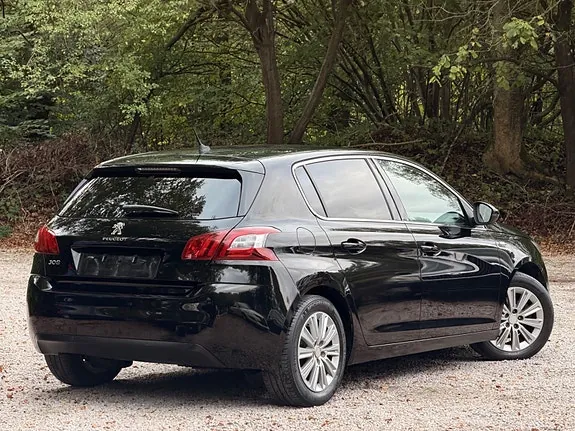 Peugeot 308 2015 photo 2