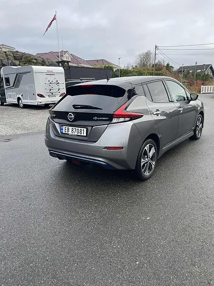 Nissan Leaf 2020 photo 2