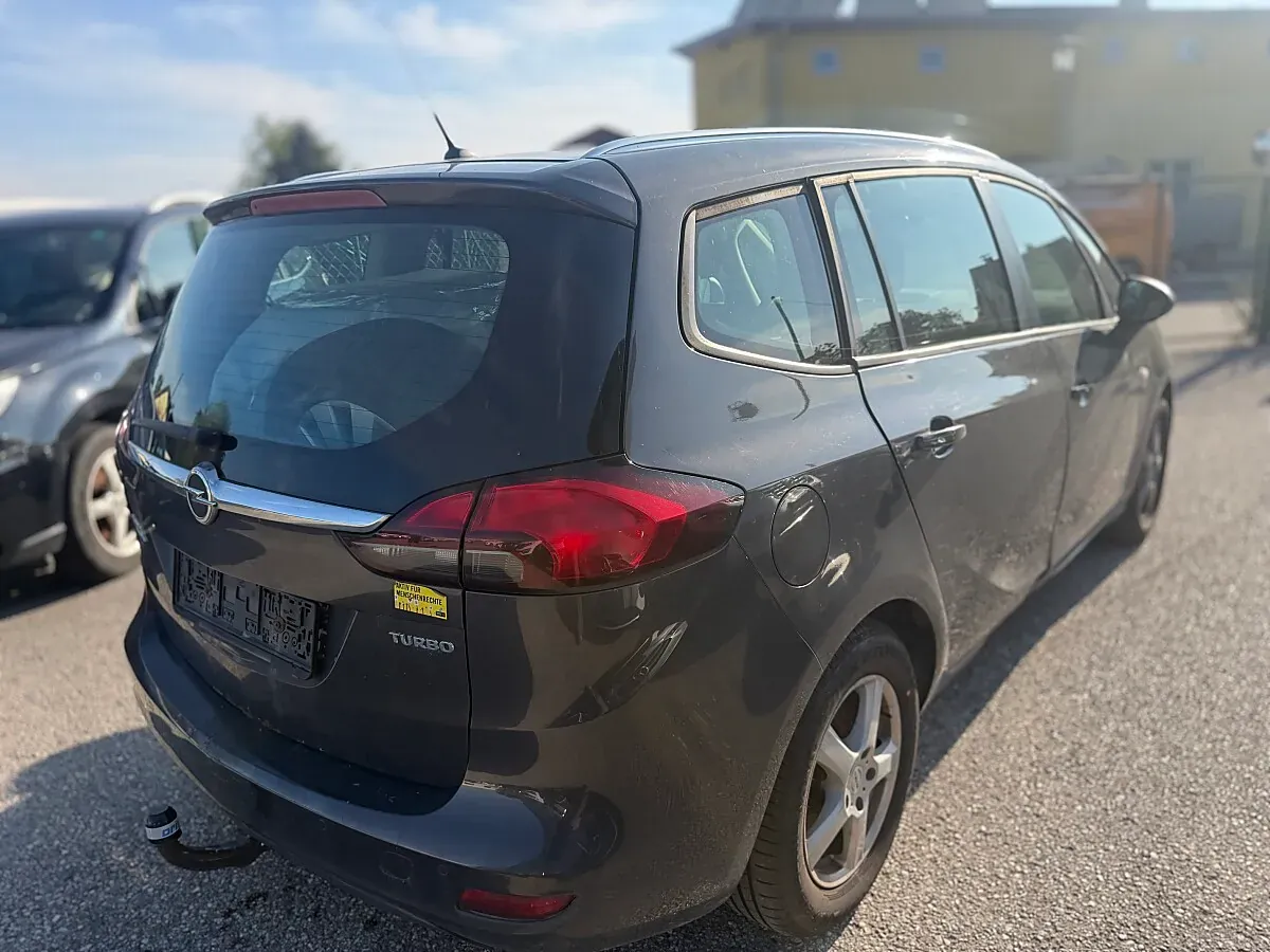 Opel Zafira Tourer 2012 photo 3