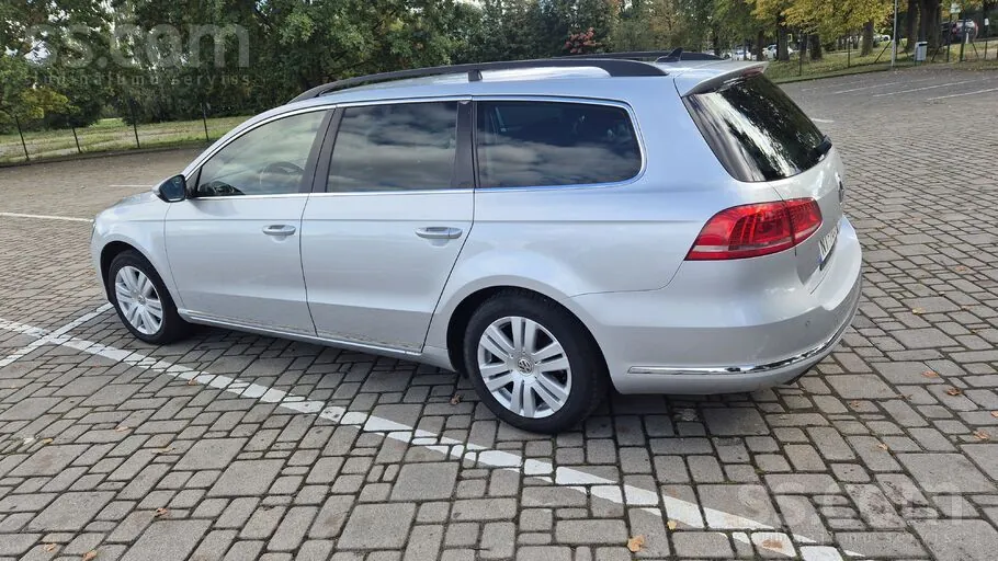 Volkswagen Passat 2012 photo 4