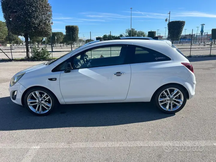 Opel Corsa 2012 photo 3