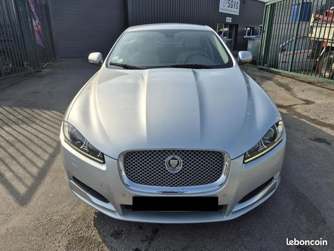 Jaguar Xf 2012 photo 2