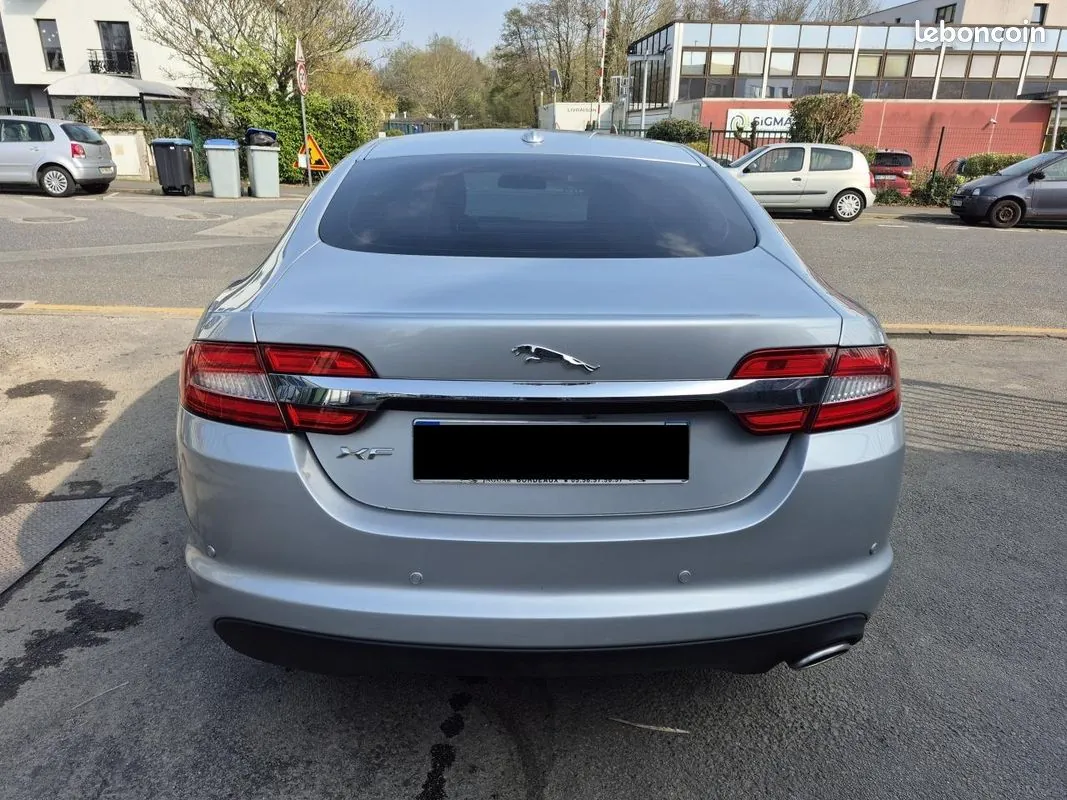 Jaguar Xf 2012 photo 5